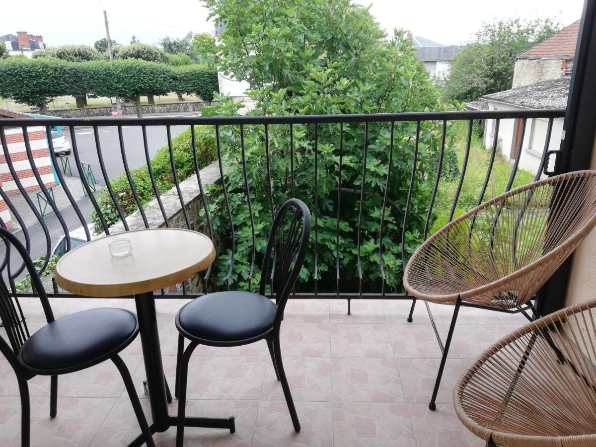 Meubles De Tourisme Le Trianon Et Le Petit Trianon Apartment Saint-Junien Luaran gambar