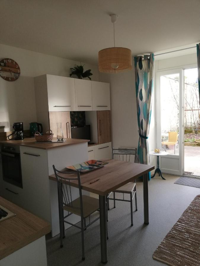 Meubles De Tourisme Le Trianon Et Le Petit Trianon Apartment Saint-Junien Luaran gambar